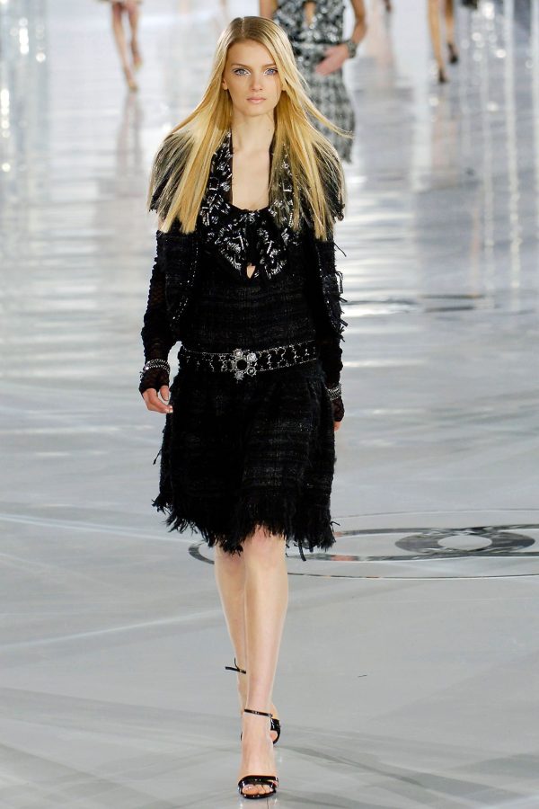 Chanel Chevron Wool Jacket with Belt – Curated Set