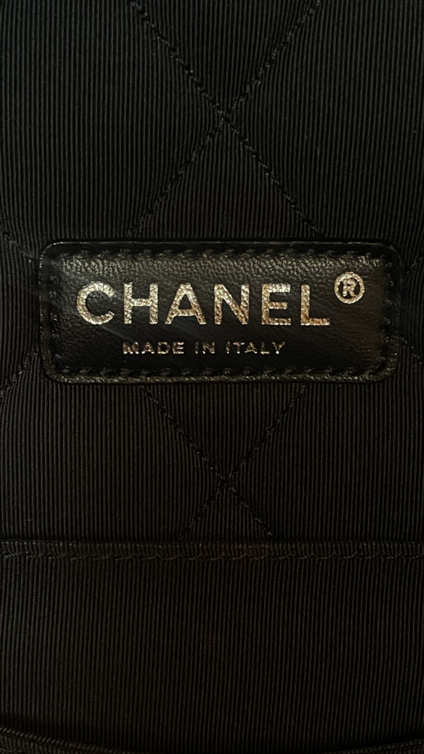 Chanel Rialto Striped Textile Hat Box Bag – Runway Cruise 2010